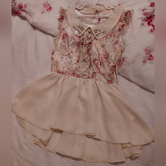 Ext. Rare Liz Lisa Flower Top - Picture 2 of 16